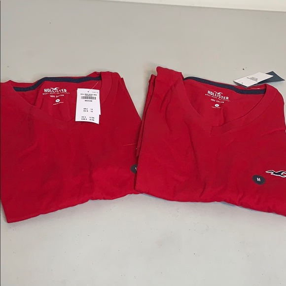 Hollister Must Have V-Neck T-Shirt - NWT - Picture 3 of 6